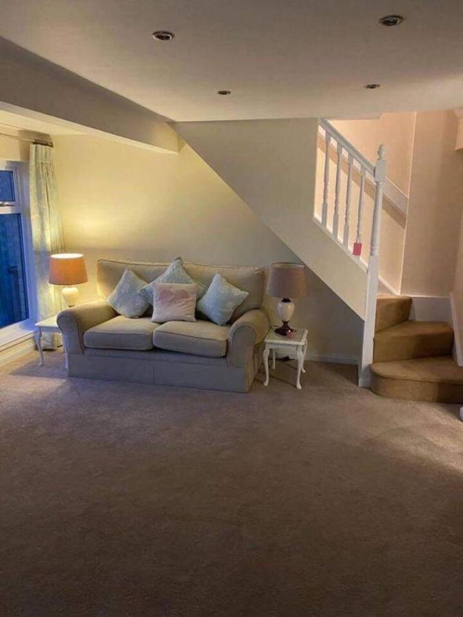 Lovely 1-Bed House In Stirling Exterior photo